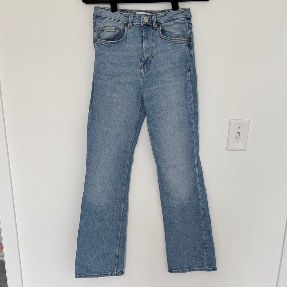 Zara Light Blue Straight Leg Jeans *flawed* - Size 4